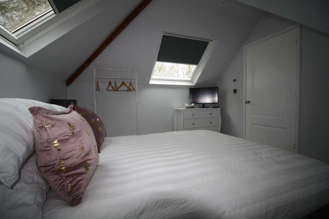 Ryefield Cottage - Luxurious Self-Catered Holiday Cottage With A Log Burner Chichester Extérieur photo