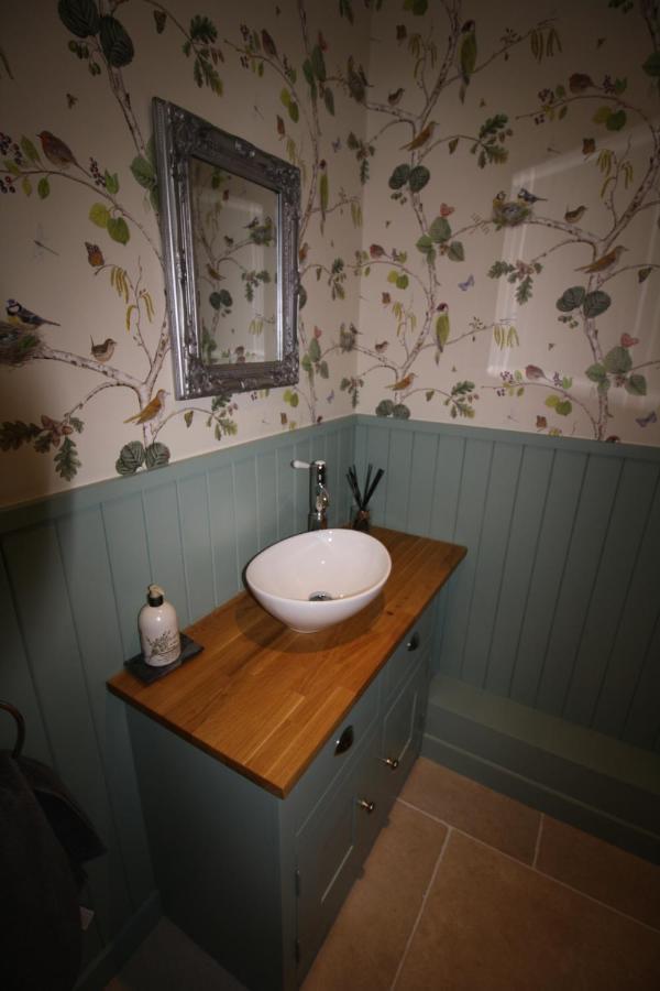 Ryefield Cottage - Luxurious Self-Catered Holiday Cottage With A Log Burner Chichester Extérieur photo